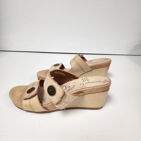 BareTraps Tan Winona Wedge Sandal  With Adjustable Straps Size 7 - Picture 3 of 7